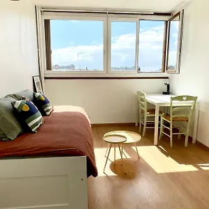  Apartamento Charming Bright Sunny In Belleville